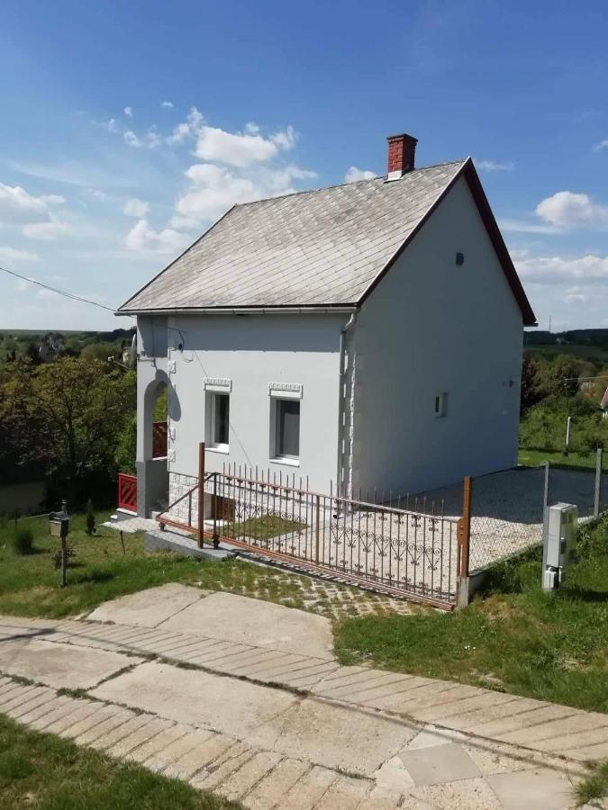 Marvel-Nyaralo Villa Igal Luaran gambar